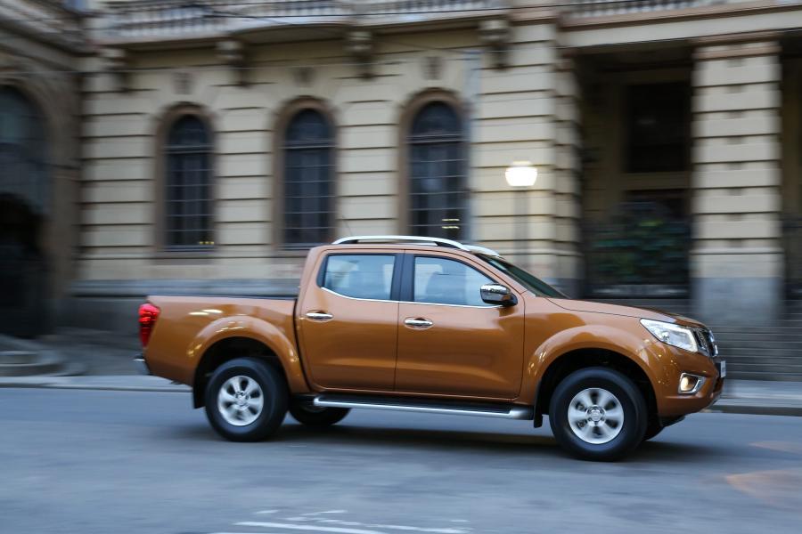  Nissan Frontier Double Cab 2016 года  (BR) (фото 18 из 40)